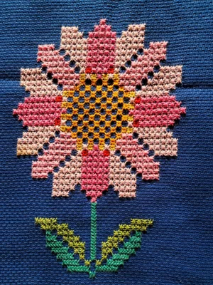 Flor bordada