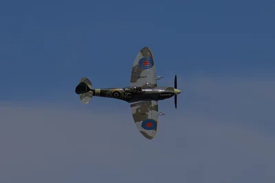 Caça Spitfire no céu